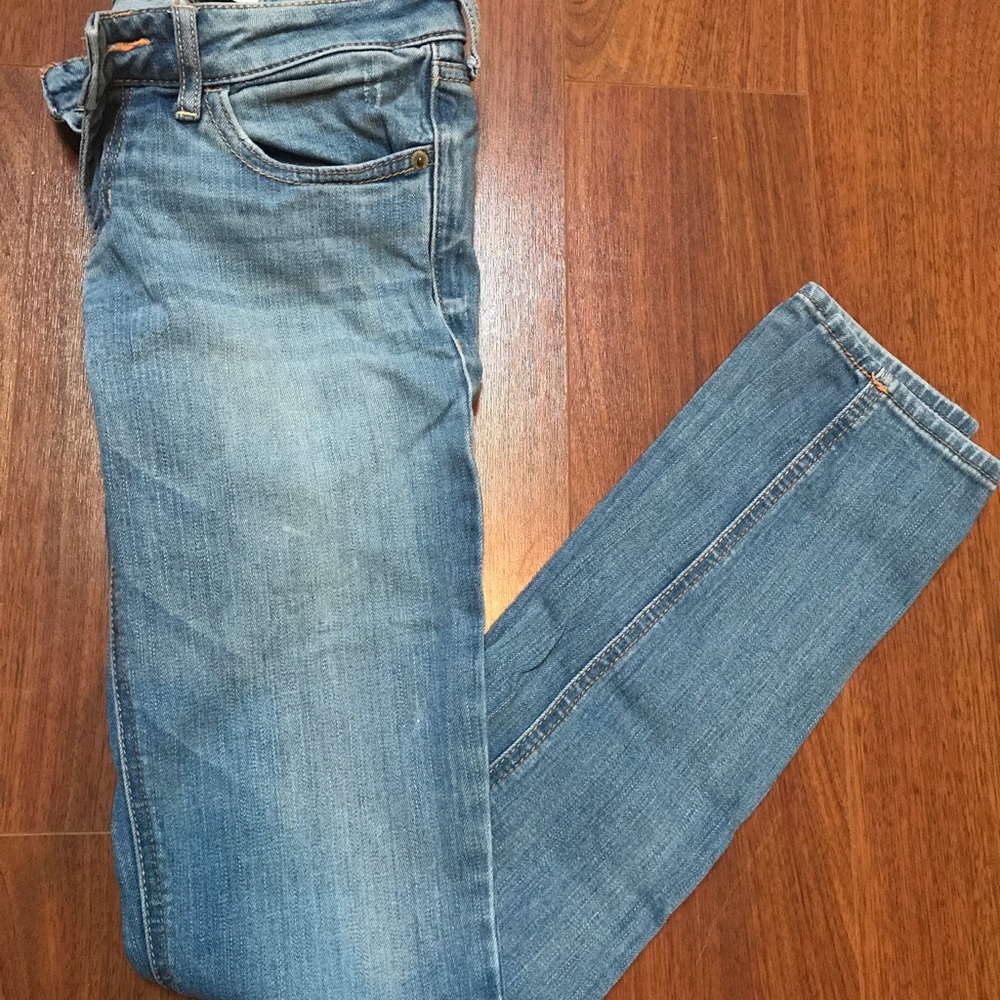 Light Wash Hollister Skinny Jeans